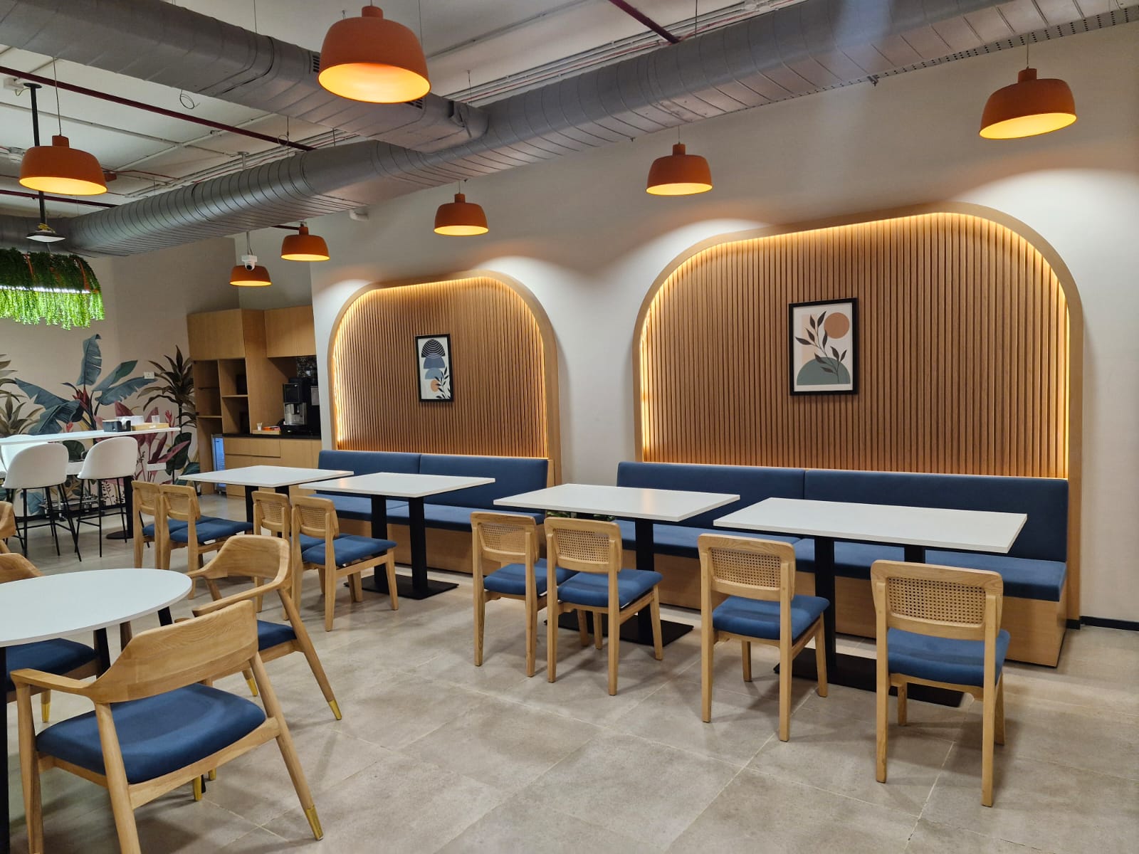 Cafeteria & Breakout